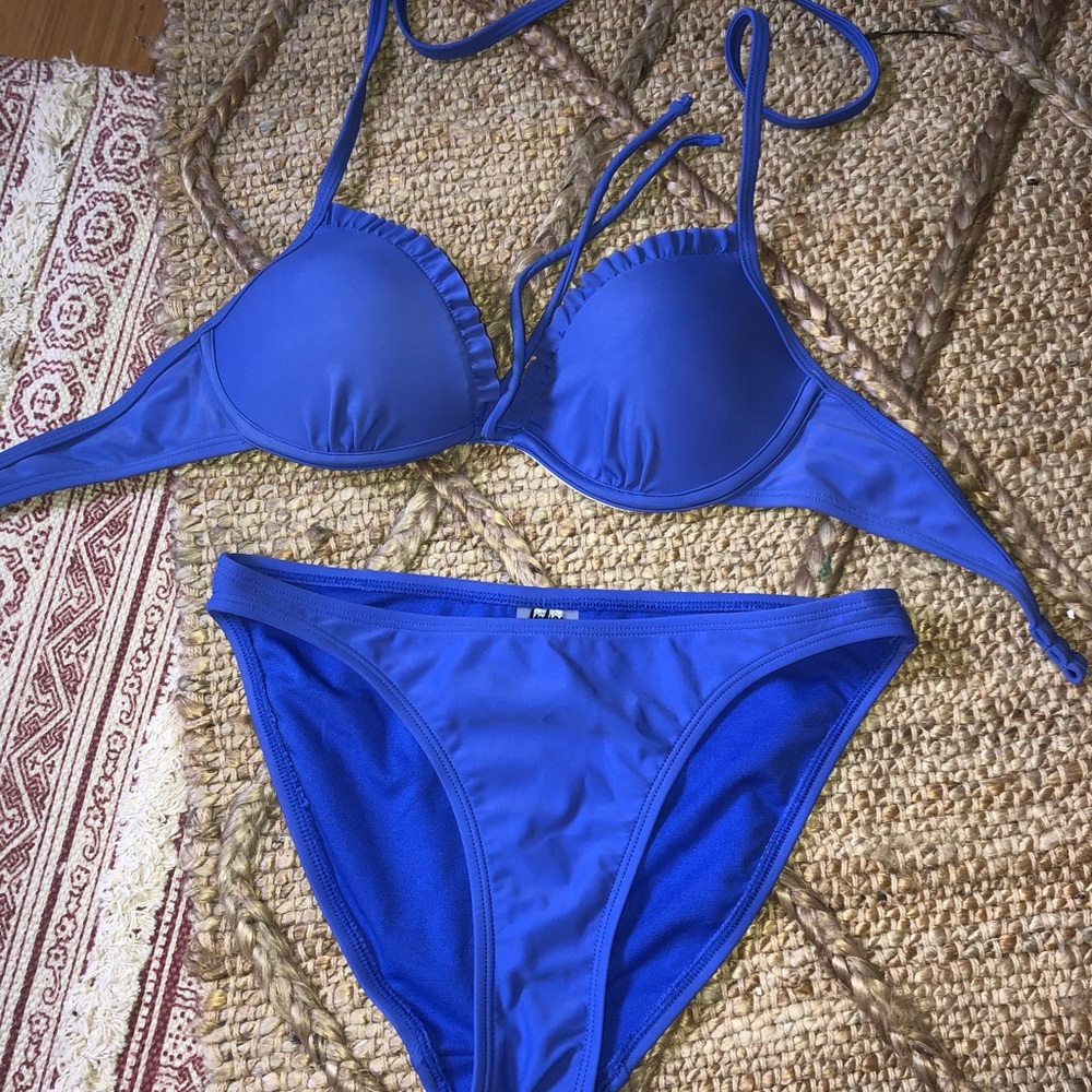 Bathing suit